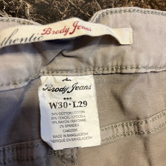 Brody Jeans. Women’s khaki pants. - Picture 4 of 6